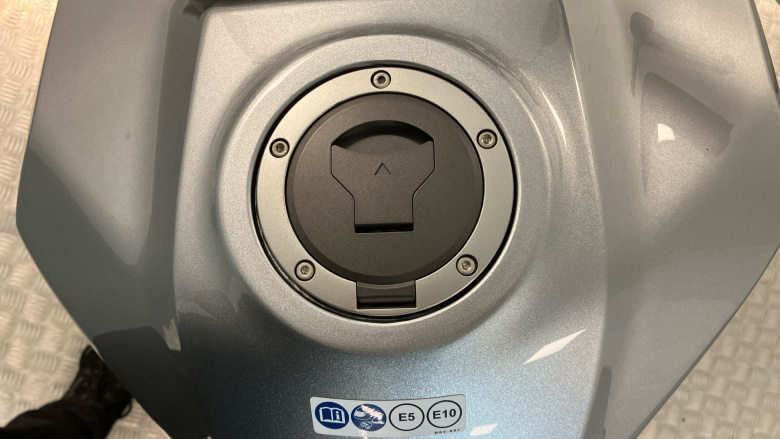 Honda CB750 Hornet (25MY)